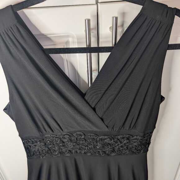 Cleo Petites Holiday Party Dress | Size 12P, V-Neck, Empire Waist, Midi, Swing - Picture 2 of 9